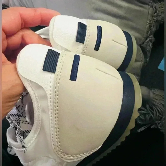 Zara casual womens sneakers size 6 NWT
Perfect for a vacation trip or any day - Picture 4 of 9